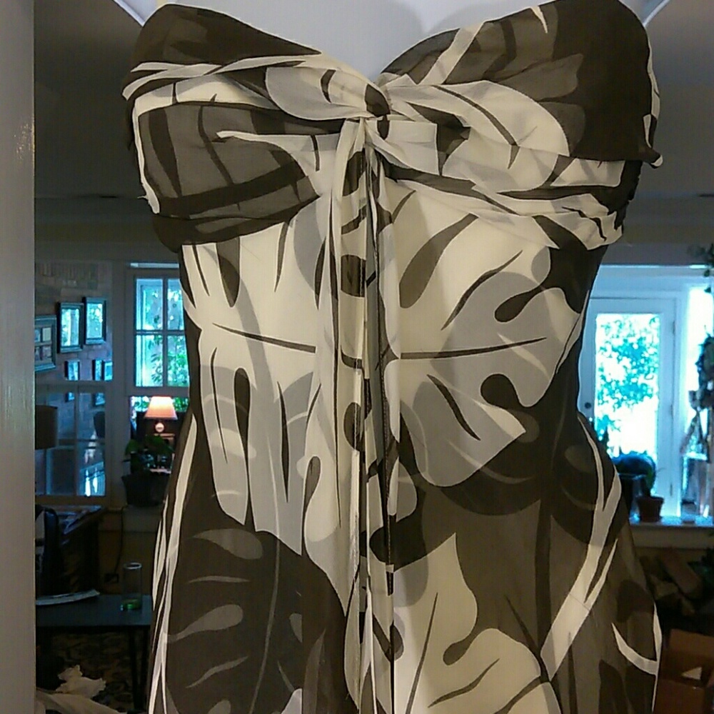 BCBGmaxazaria ladies beautiful dress - Picture 3 of 8